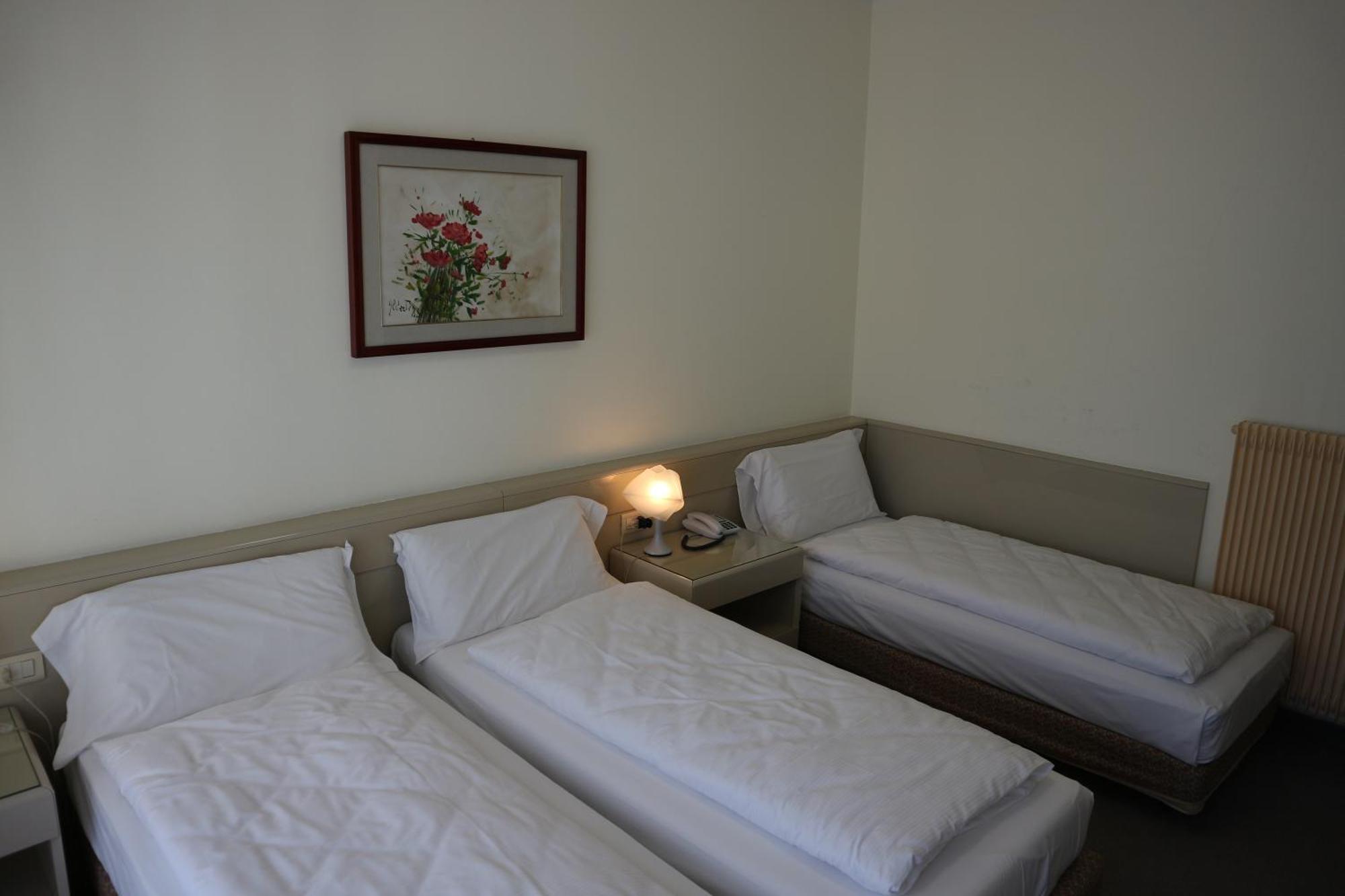 Hotel Bristol Riva del Garda Exterior foto