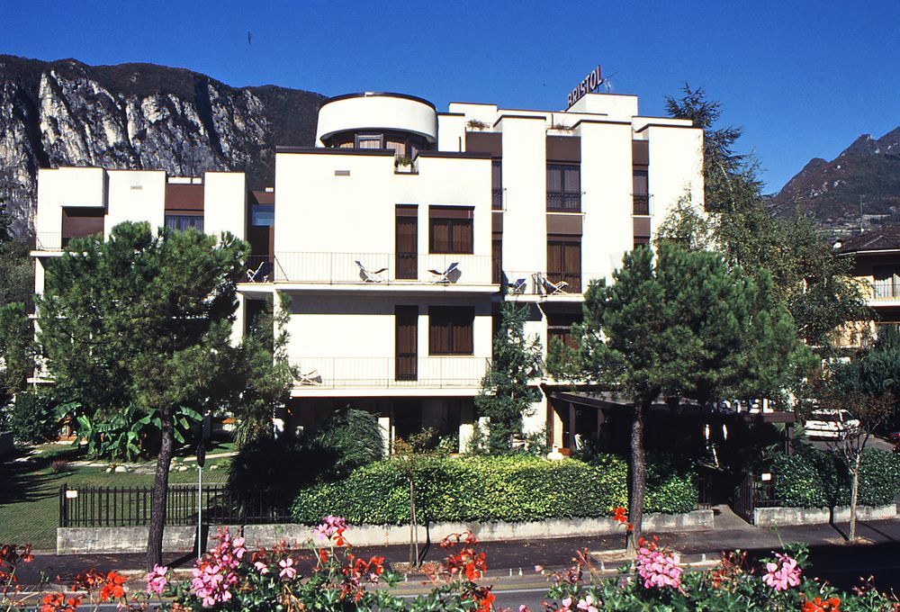 Hotel Bristol Riva del Garda Exterior foto